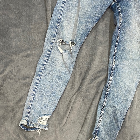 Zara Man Distressed Blue Jeans - Picture 7 of 7